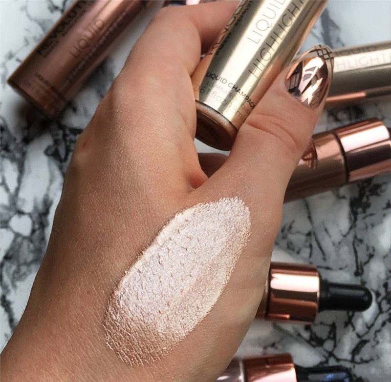 Makeup Revolution Liquid Highlighter Liquid Champagne płynny ro...