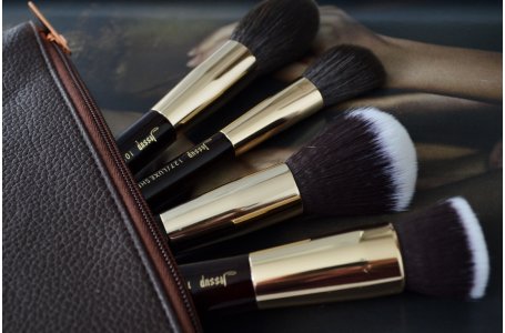Jakie pędzle do makijażu dla początkujących? 