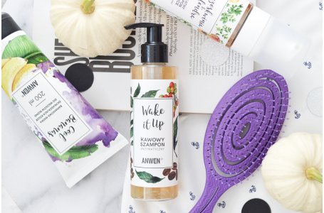 Peeling do skóry głowy – po co używać?