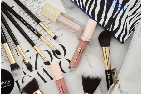 Co kupić na prezent dla fanki makijażu?