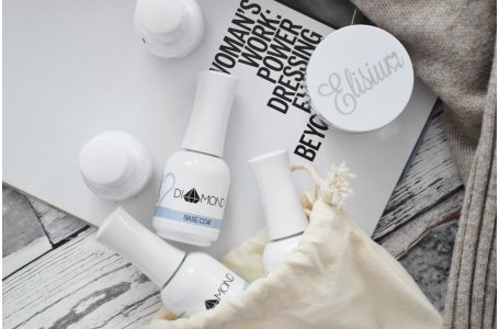 Jakie zalety ma manicure tytanowy? Czy warto go robić?