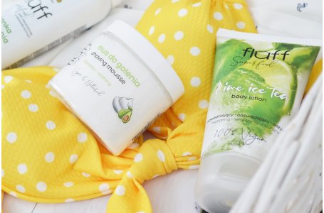 Sposoby na nawilżoną i gładką skórę latem. Orzeźwiające nowości Fluff Superfood