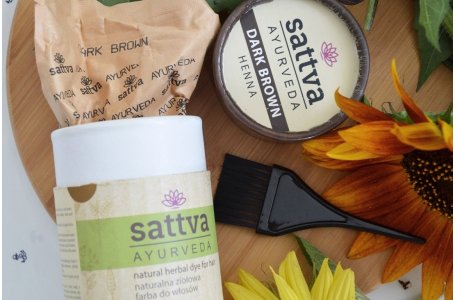 Jak nakładać hennę do włosów Sattva?
