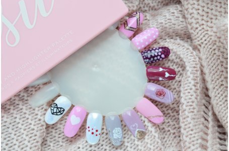 Walentynkowy manicure | Geometryczna stylizacja + 11 propozycji zdobień!