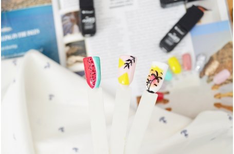 Wakacje na paznokciach | Lakiery hybrydowe Silcare Flexy 