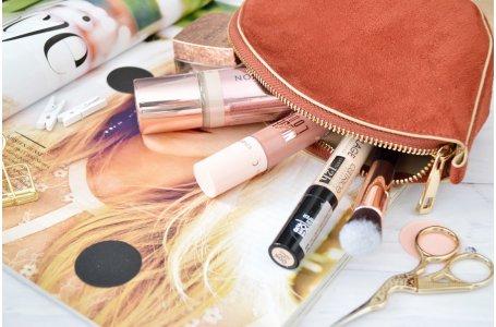 Makijaż ślubny i na większe wyjście - 6 kosmetyków, które musisz mieć + 1 gadżet niekosmetyczny