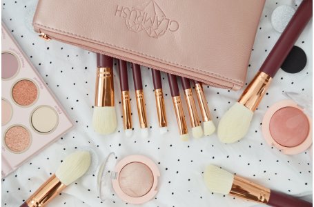 Pędzle GlamRush – zestaw pędzli Maroon Brush Set do makijażu w kosmetyczce!