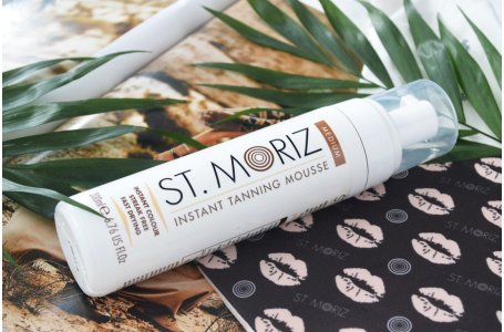 Jak nakładać samoopalacz? Jak uniknąć plam?